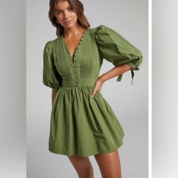 Showpo size 2 side zipper bow sleeves mini green dress - Picture 1 of 5